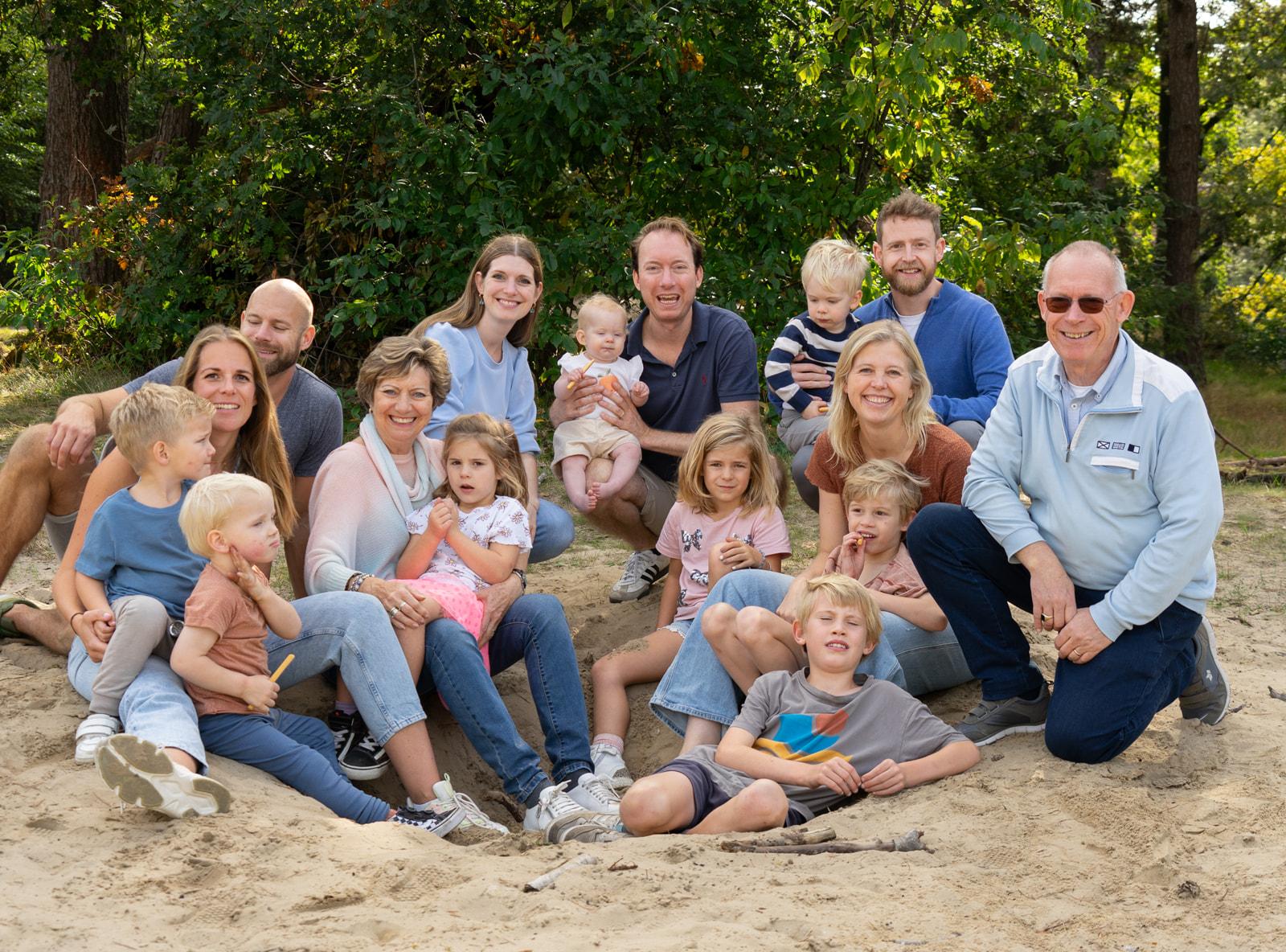 Familiefotoshoot in het zand